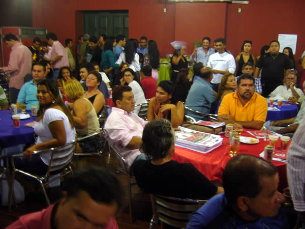 O evento lotou o Centro de Artes Chaminé